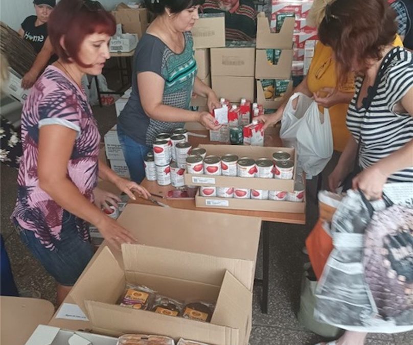 Distribution des 15 tonnes de denrées alimentaires envoyées en Ukraine